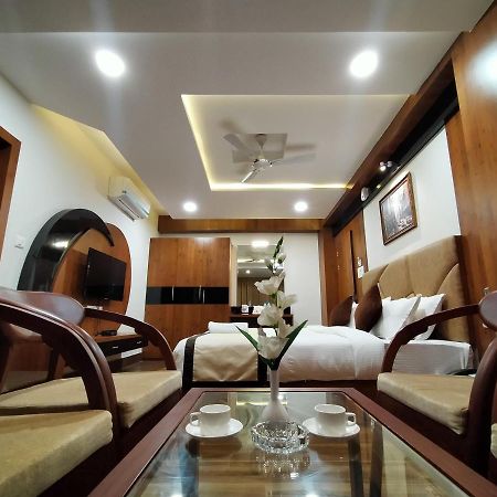 Hotel Royal City Siliguri Exteriör bild