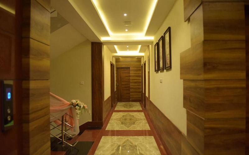 Hotel Royal City Siliguri Exteriör bild