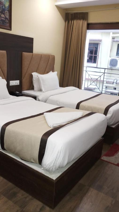 Hotel Royal City Siliguri Exteriör bild