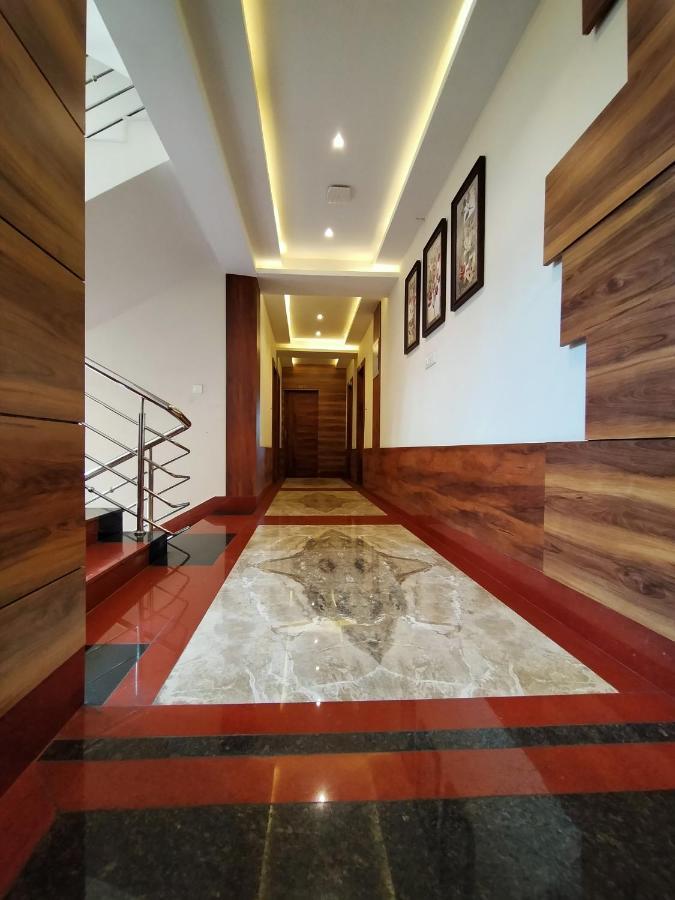 Hotel Royal City Siliguri Exteriör bild