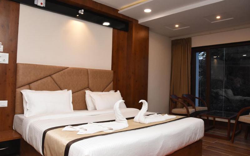 Hotel Royal City Siliguri Exteriör bild